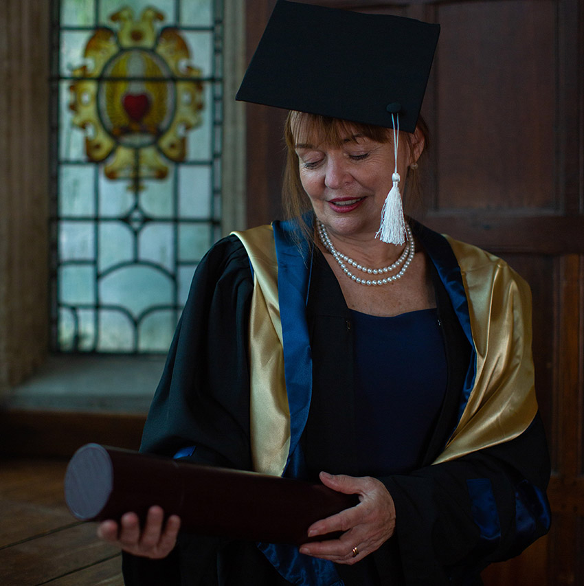 Professor Dame Carol Robinson receives honorary degree from the Weizmann Institute