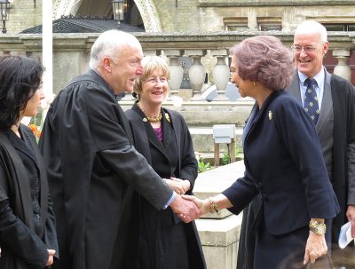 Queen Sofía meets Professor Edwin Williamson