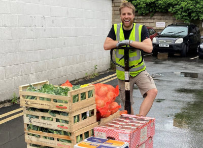 Exeter College donation to Oxford Food Bank