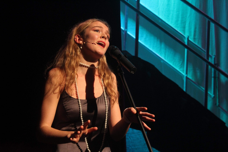 Sophie Elliot (2019, Biochemistry) performing in Ocean Madness