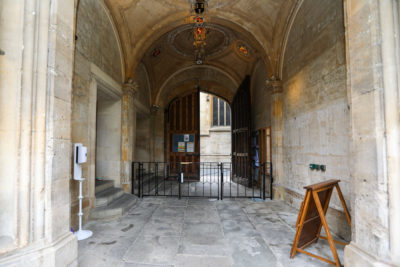 Turl Street through wooden entrance door