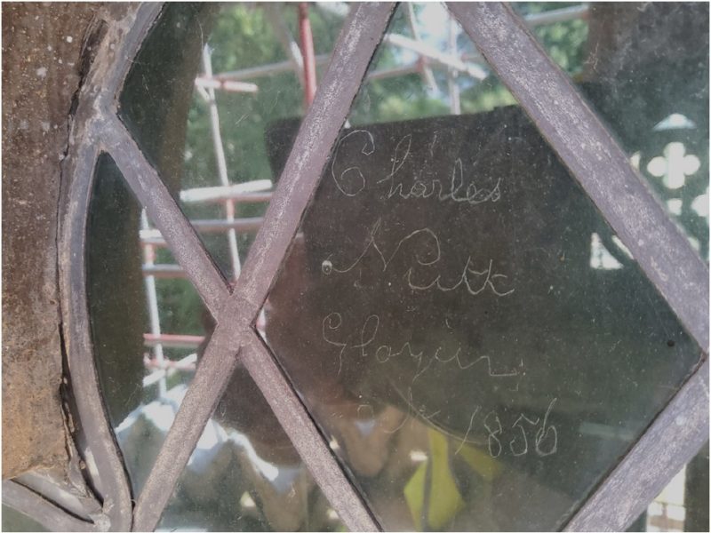 Inscription in Library window