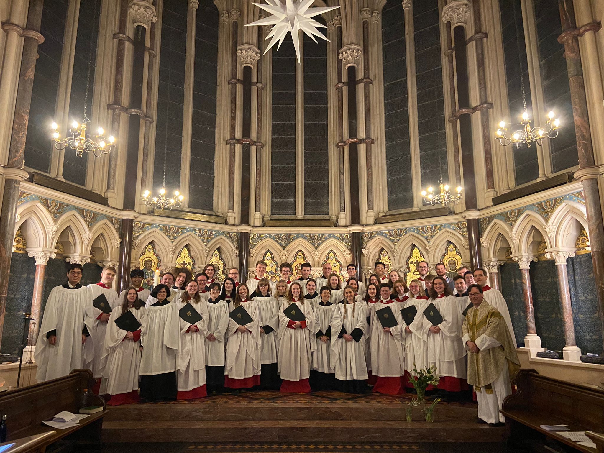 Emmanuel College, Cambridge choir at the Exeter College chapel