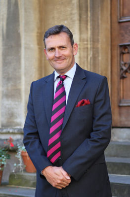 Dr Andrew Roe